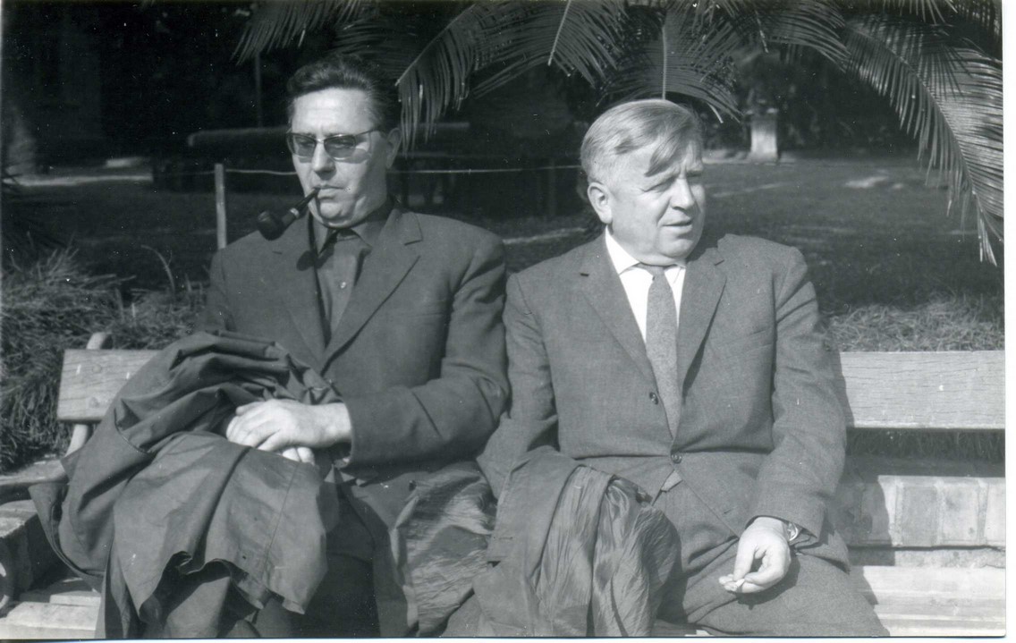 Бранко са кумом Душаном Костићем, Херцег Нови (Aрхив САНУ)