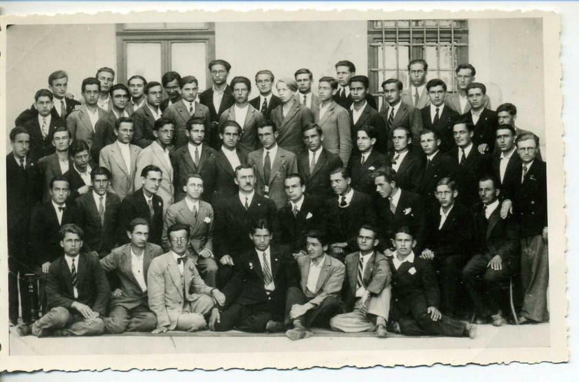 Питомци дома Учитељске школе, генерација 1931-32. (Aрхив САНУ)